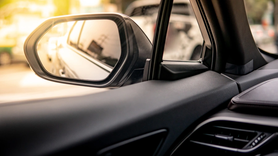 Common Issues Resolved By Mirror Replacement Experts in Marietta, GA